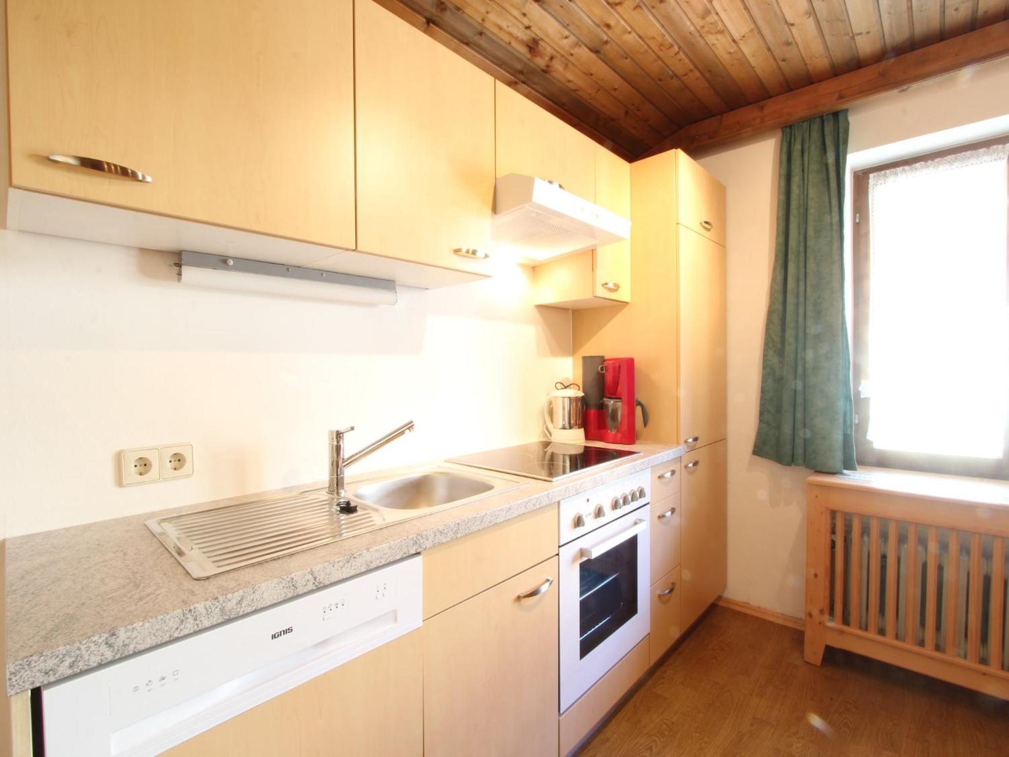 Spacious Near Area In Mittersill